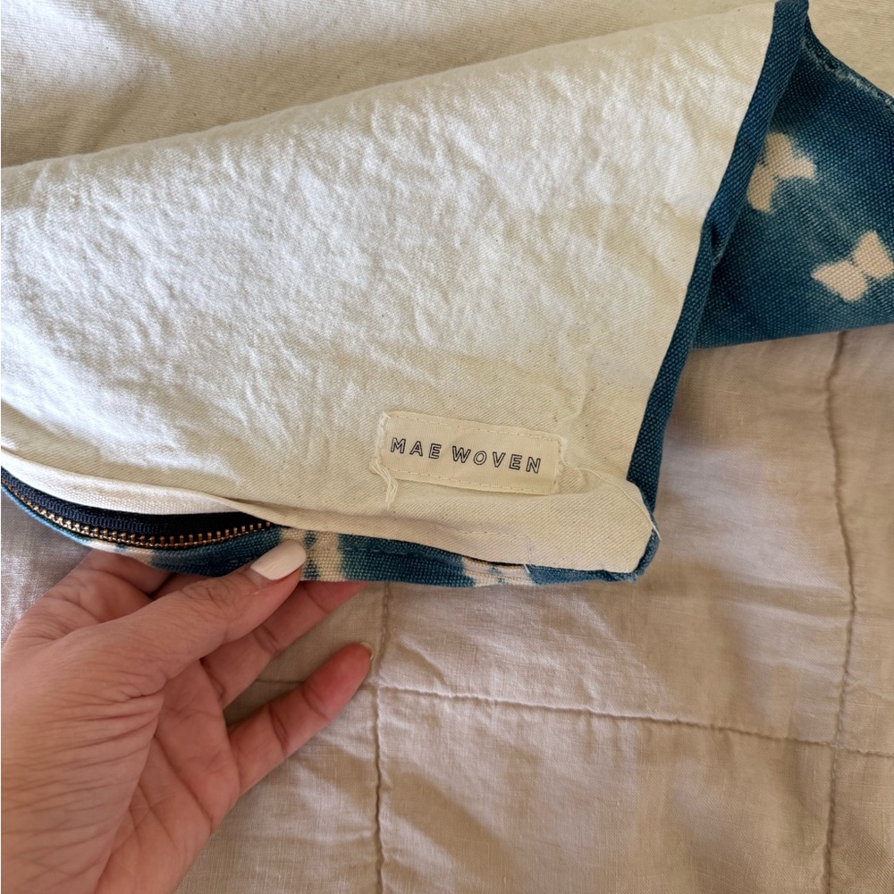 Mud cloth Blue and White Accent Pillowcase - Picture 3 of 3